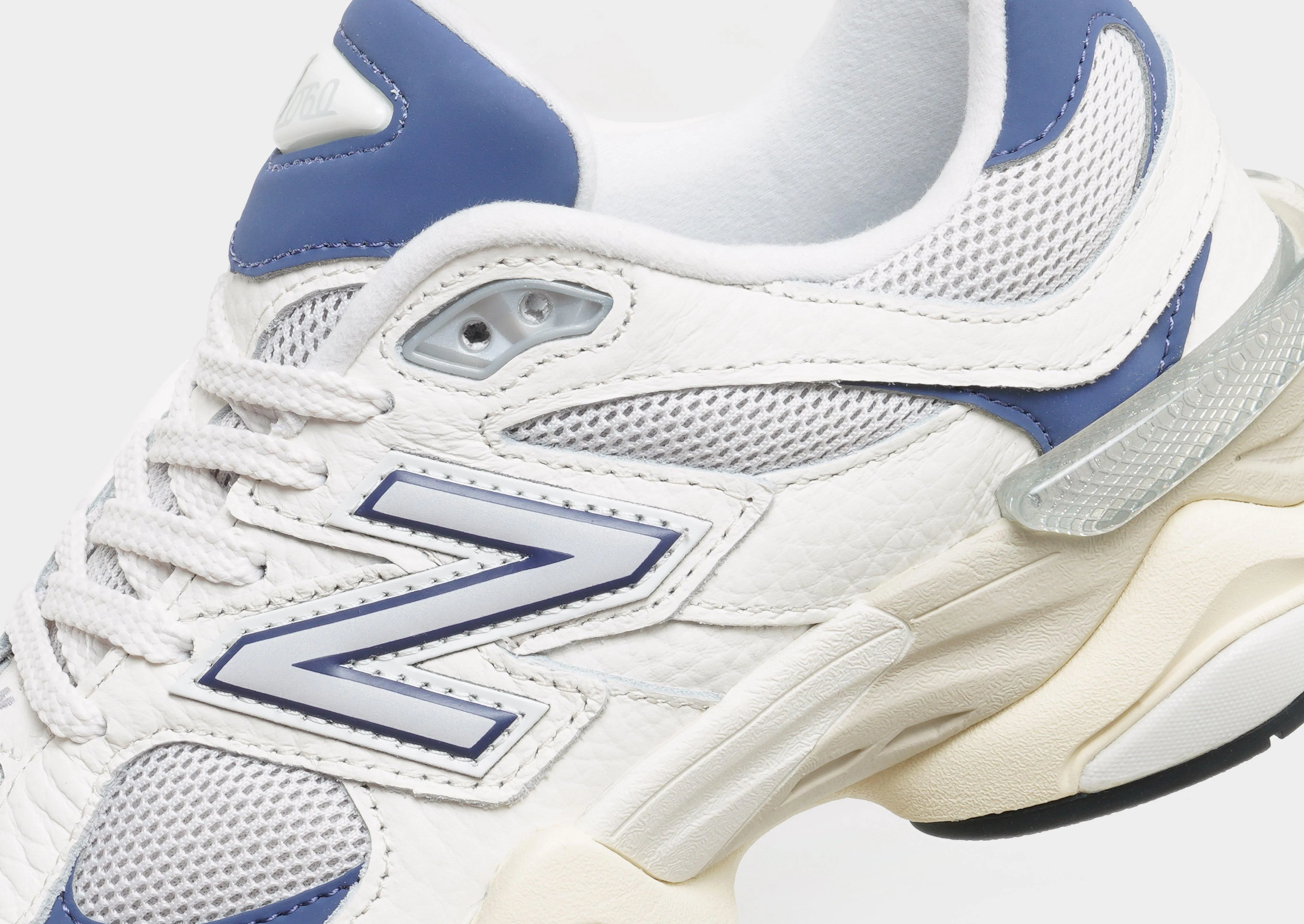9060 Women's ultramarathon - specific shoes