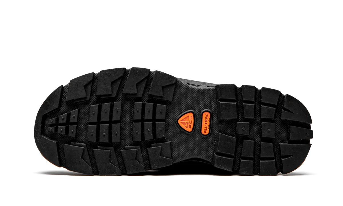 Narrow - toe - box padded ankle shoes Air Max Goadome PS