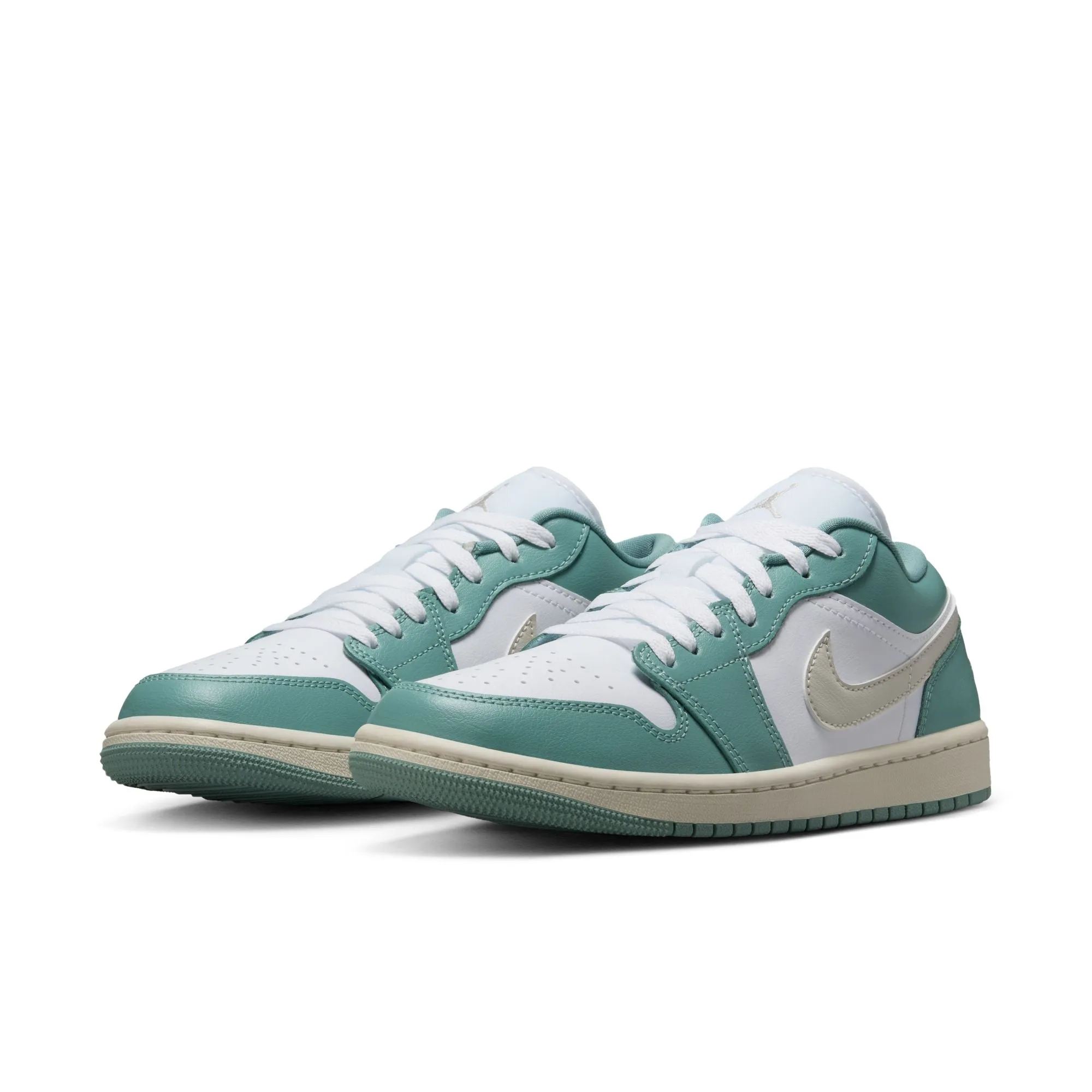 Leg Slim W Air Jordan 1 Low DC0774-138