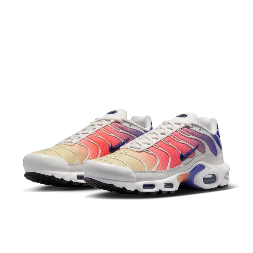 W Nike Air Max Plus DZ3670-003 Corner Style Anytime Go