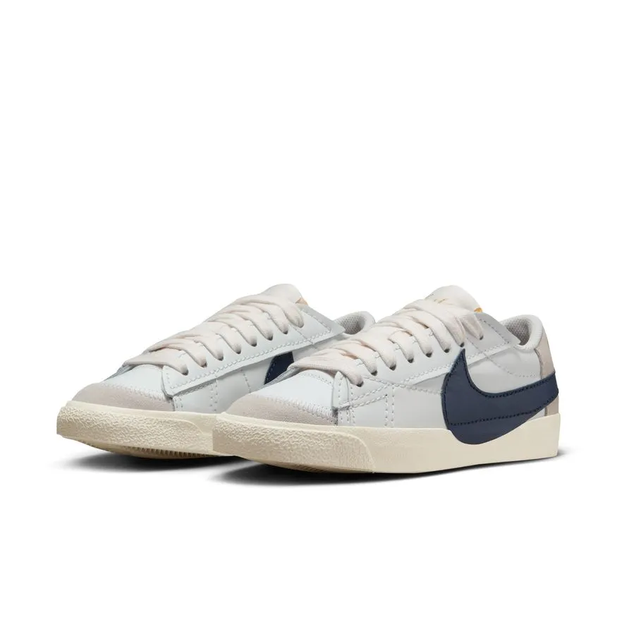 W Nike Blazer Low '77 Jumbo FZ6773-100 Long Move