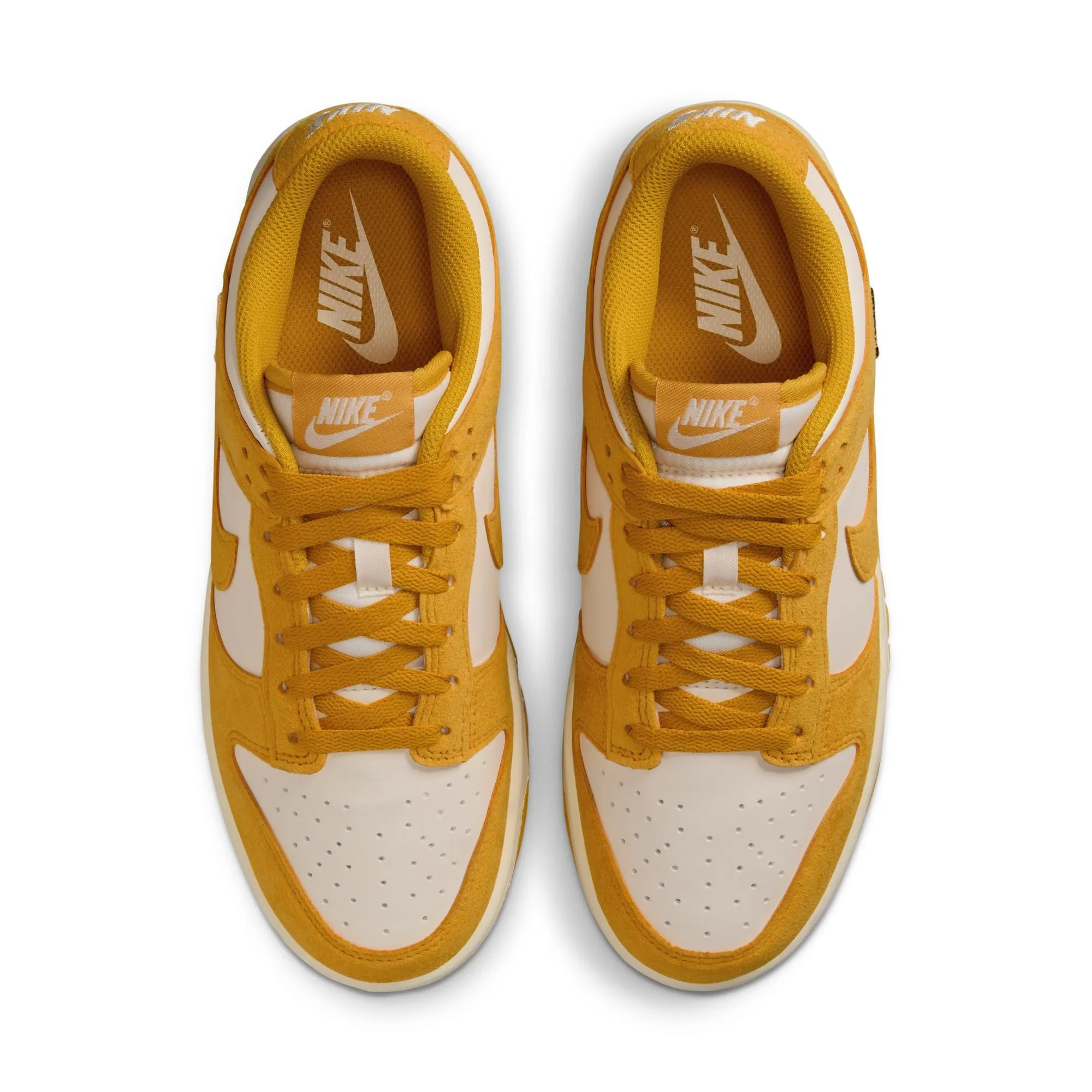 W Nike Dunk Low IB4417-101 Travel Light Stable Step