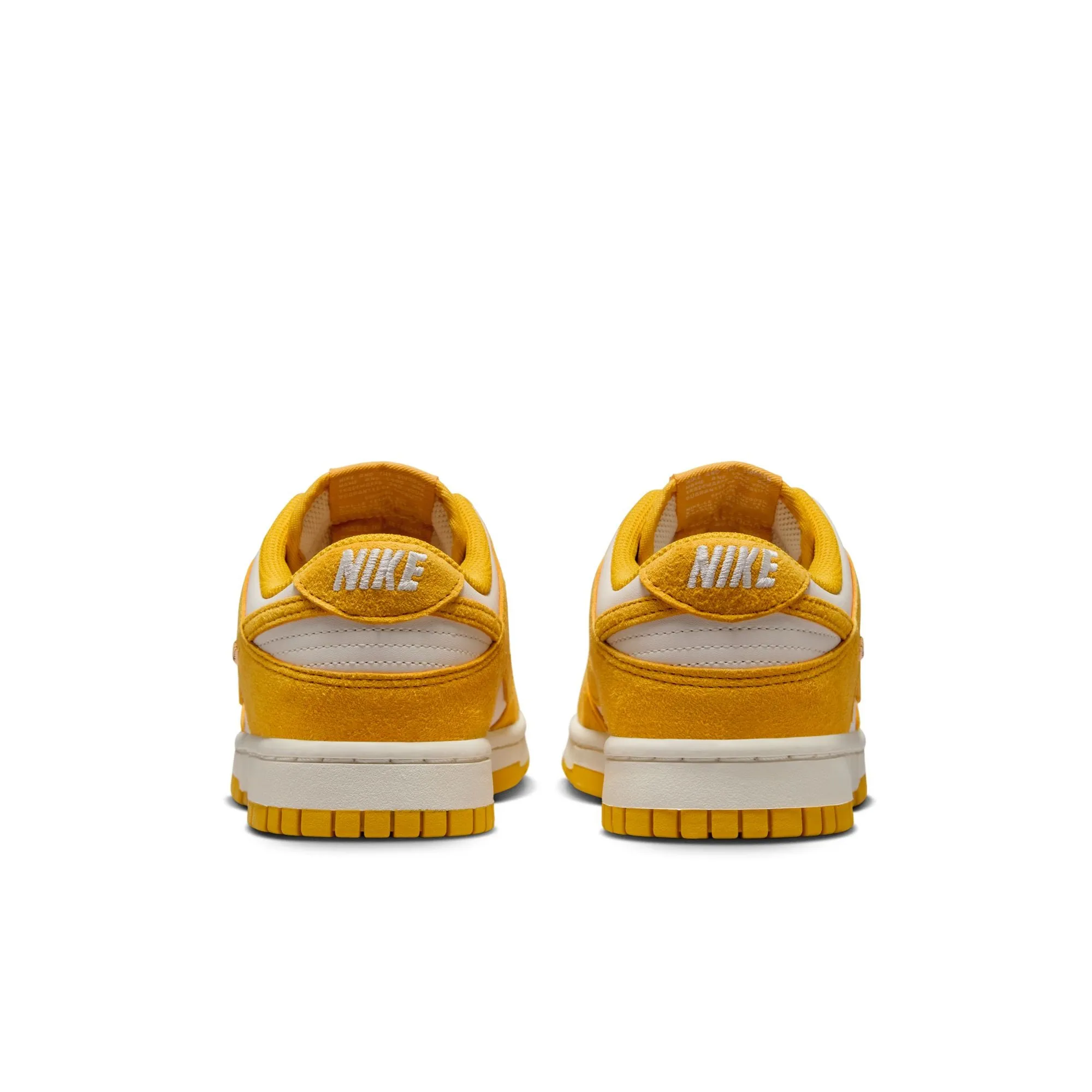 W Nike Dunk Low IB4417-101 Wave Flow Foot Ease