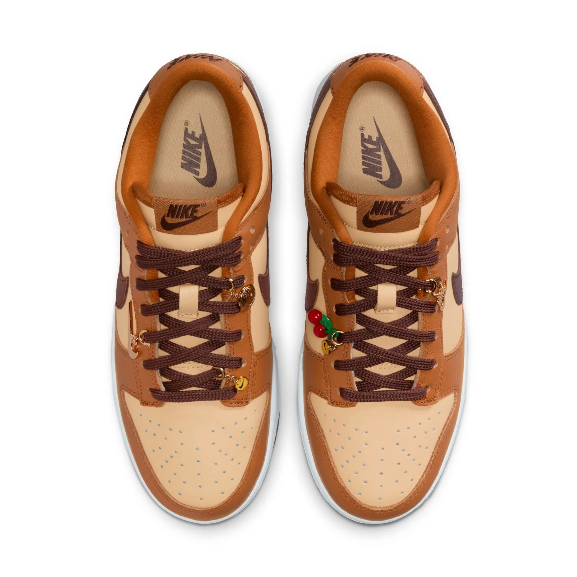 W Nike Dunk Low SE HQ7487-700 Red Glow New In