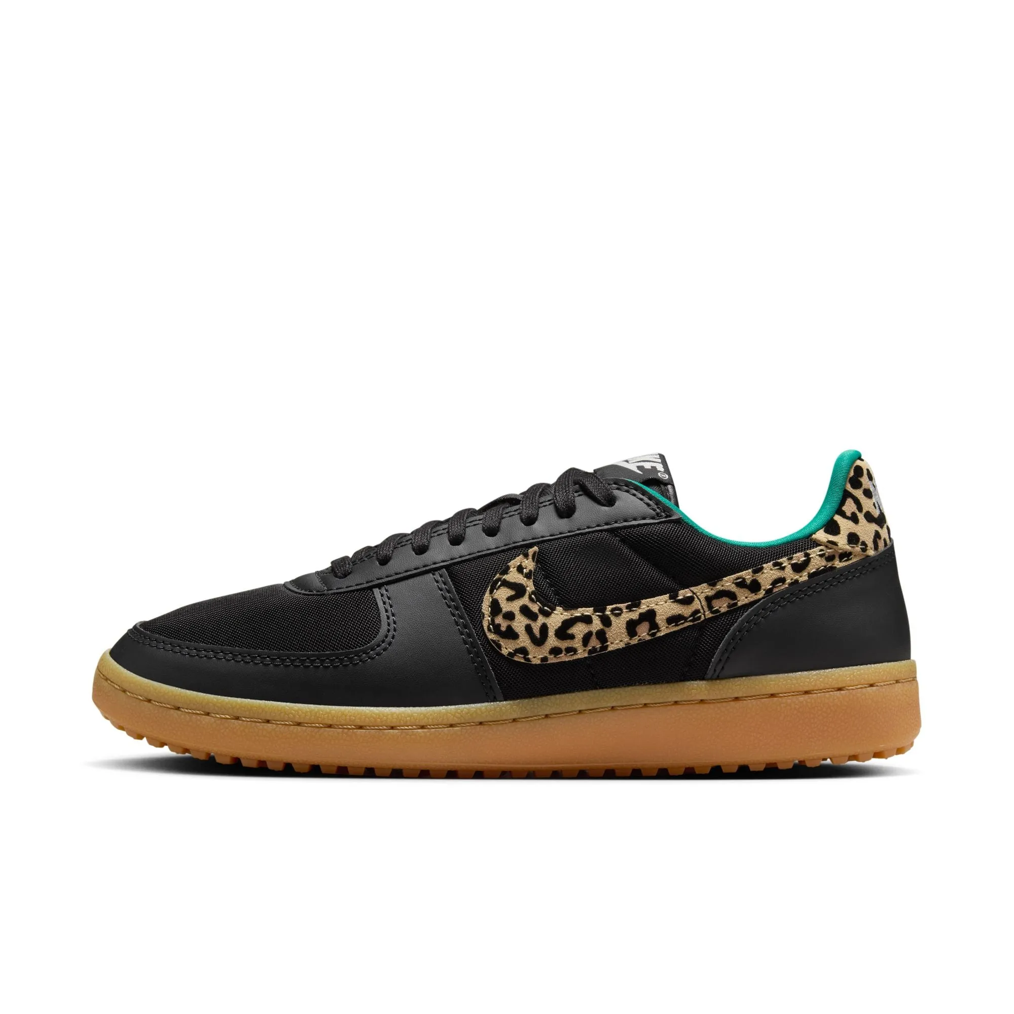 Quiet Step W Nike Field General SE IF1742-001