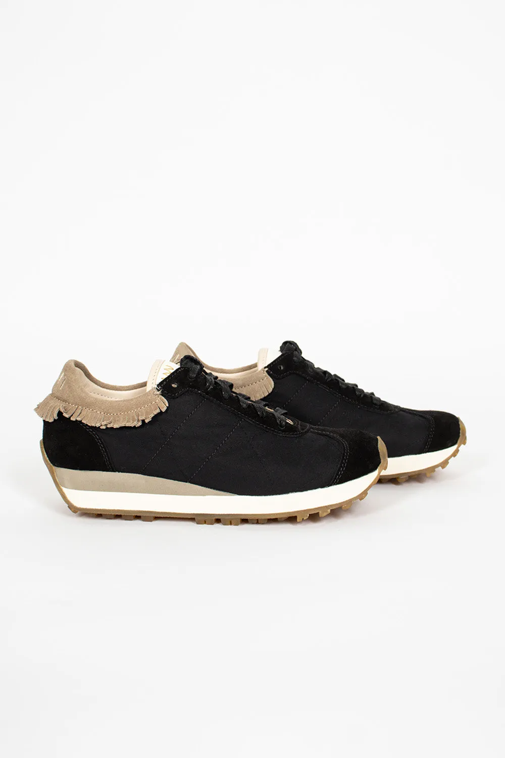Adaptive Lace Tension Comfortable toe box Walpi Runner Black