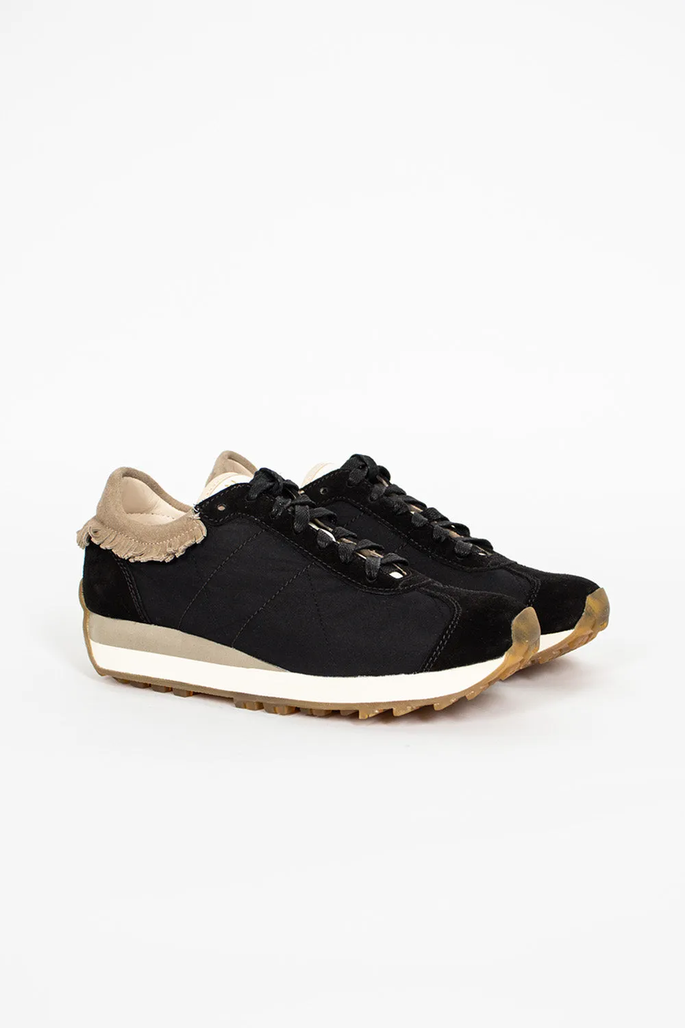 Neutral Pace Walpi Runner Black