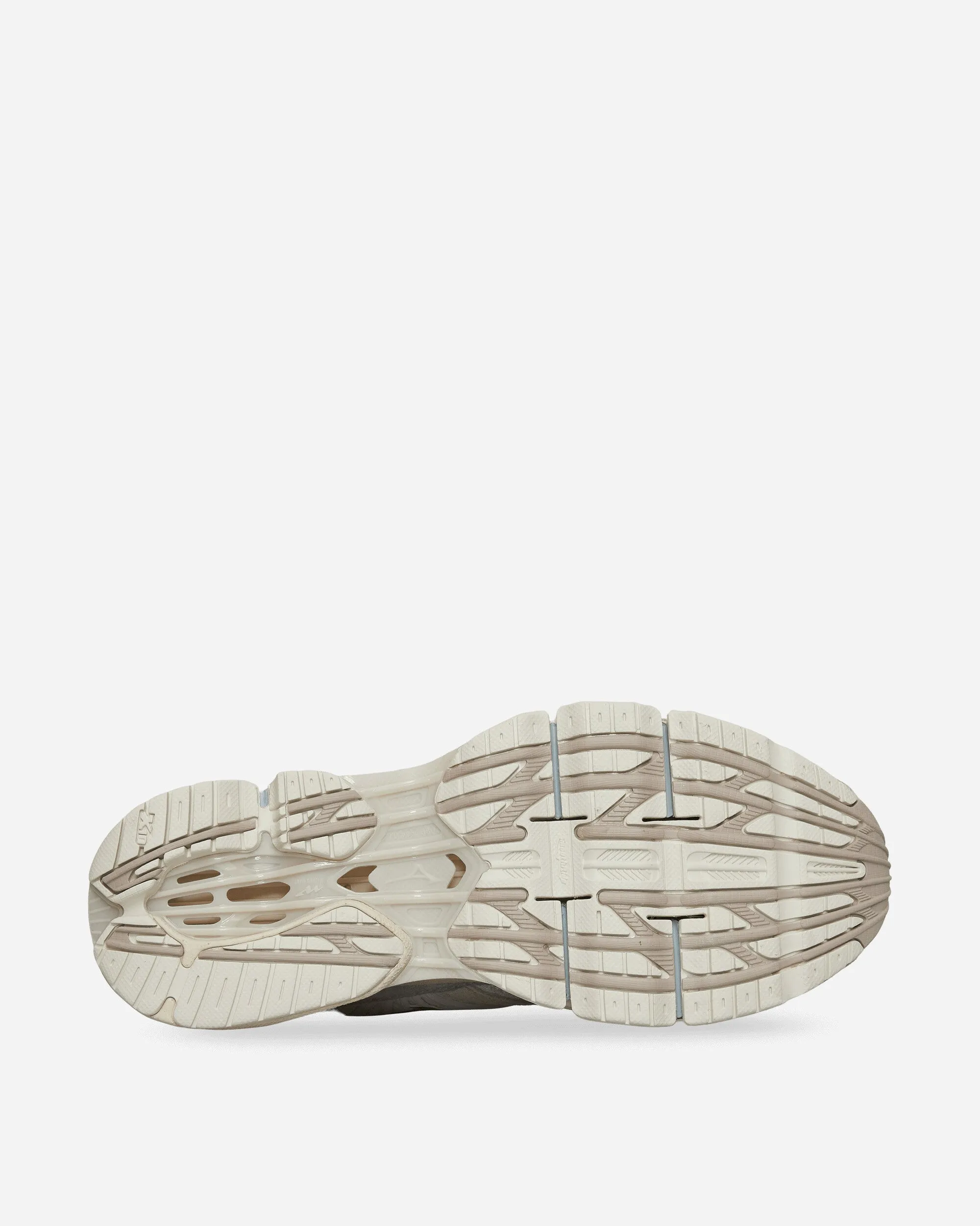 Wave Prophecy LS Mimetics Sneakers Nimbus Cloud / Magnet / Silver Cloud Adaptive Form Crisp Look