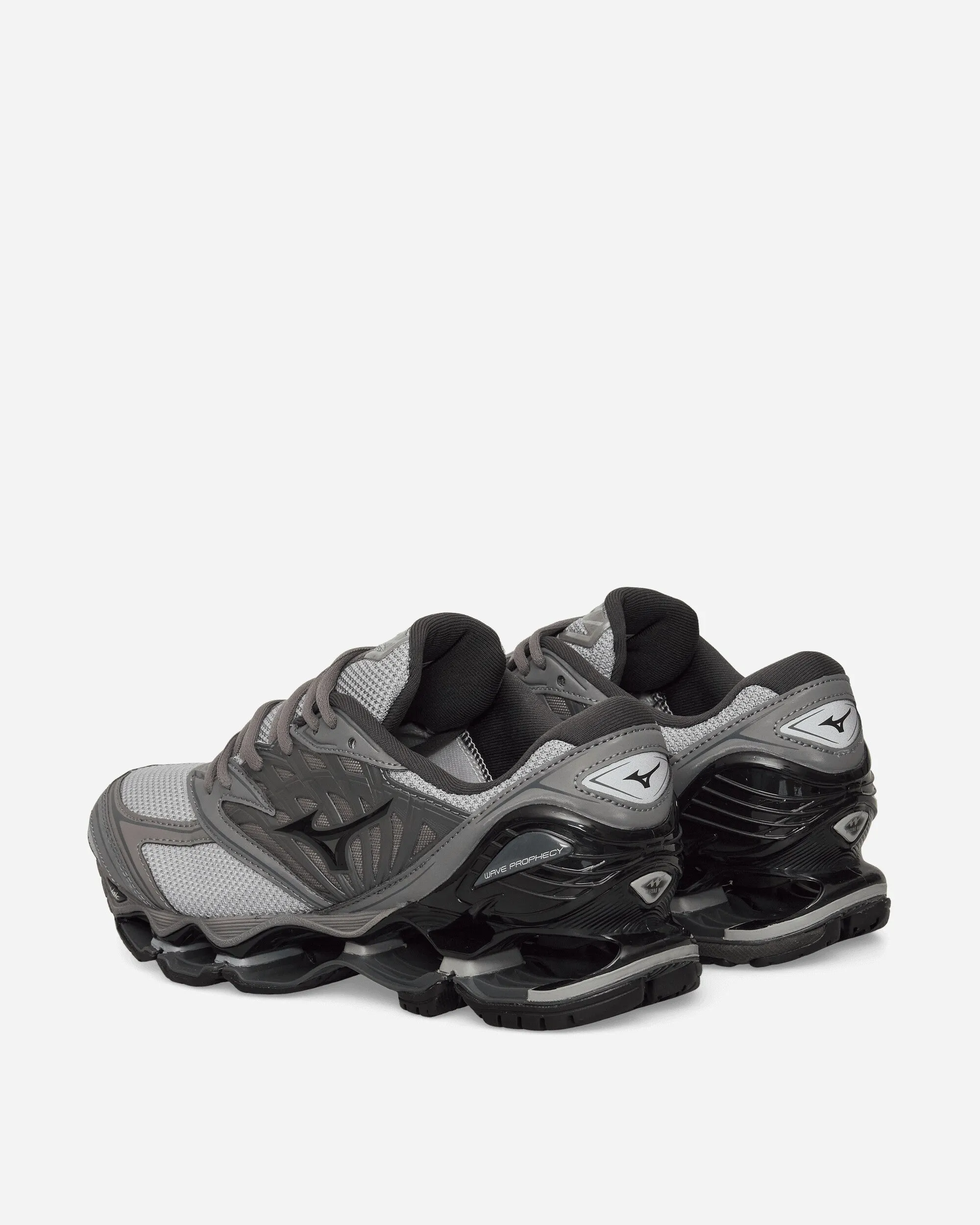 Wave Prophecy LS Sneakers Ultimate Gray / Quiet Shade Non Slip Tread Pattern Mid Top