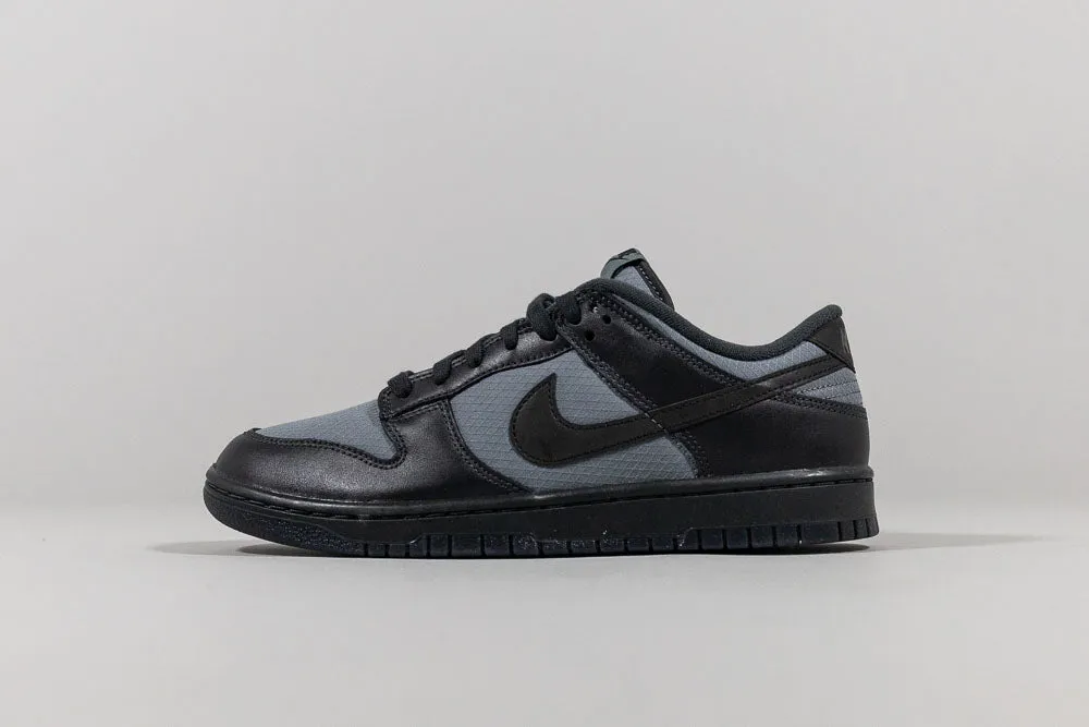 Cushion Boost Fashion Appeal Nike Dunk Low 'Off Noir'