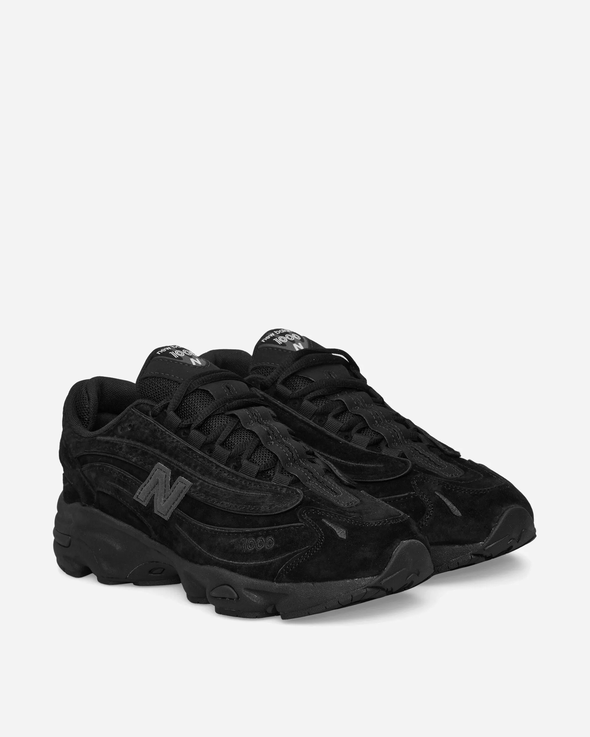 Flexible Grooves Odor Resistant Fabric 1000 Sneakers Triple Black