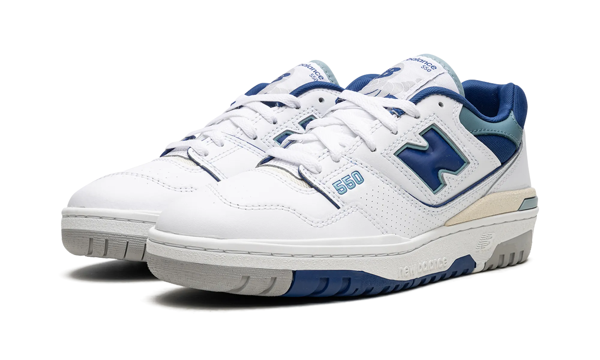 550 "White Blue Groove" monochrome - design shoes charity runs