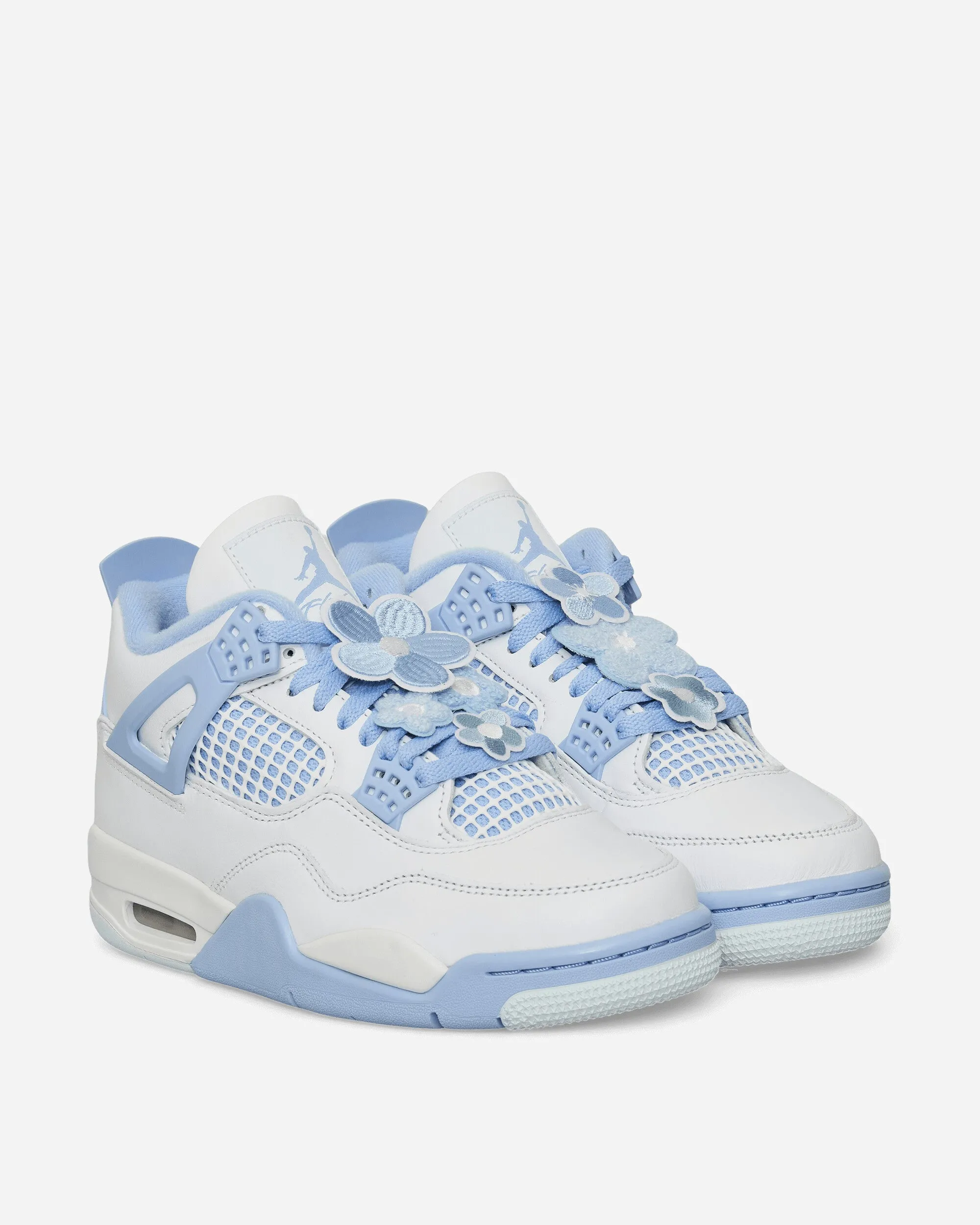 Crisp Detail Noise Reducing Women's Air Jordan 4 Retro Sneakers Aluminum