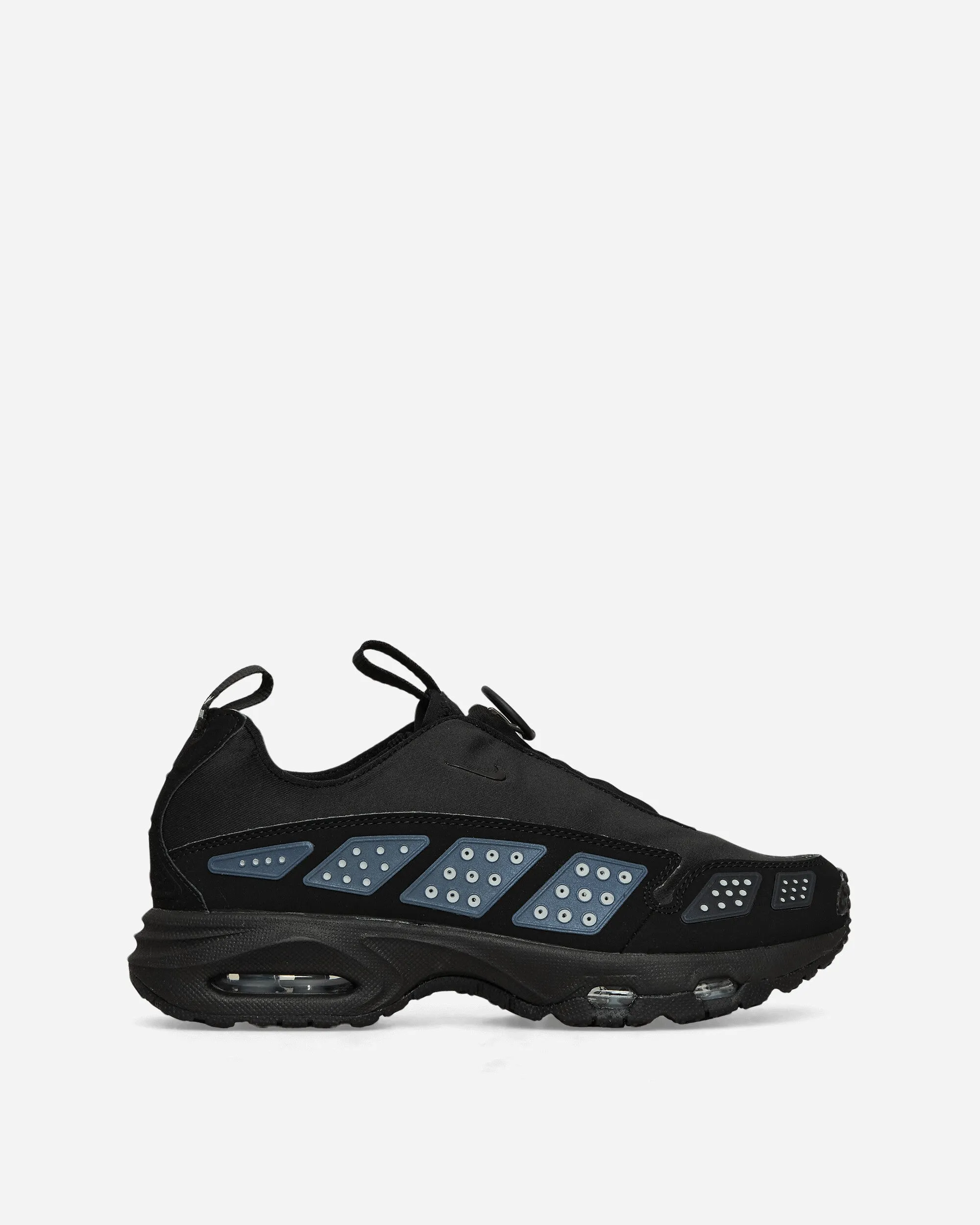 Women's Air Max SNDR Sneakers Black / Silver Tapered Heel Design