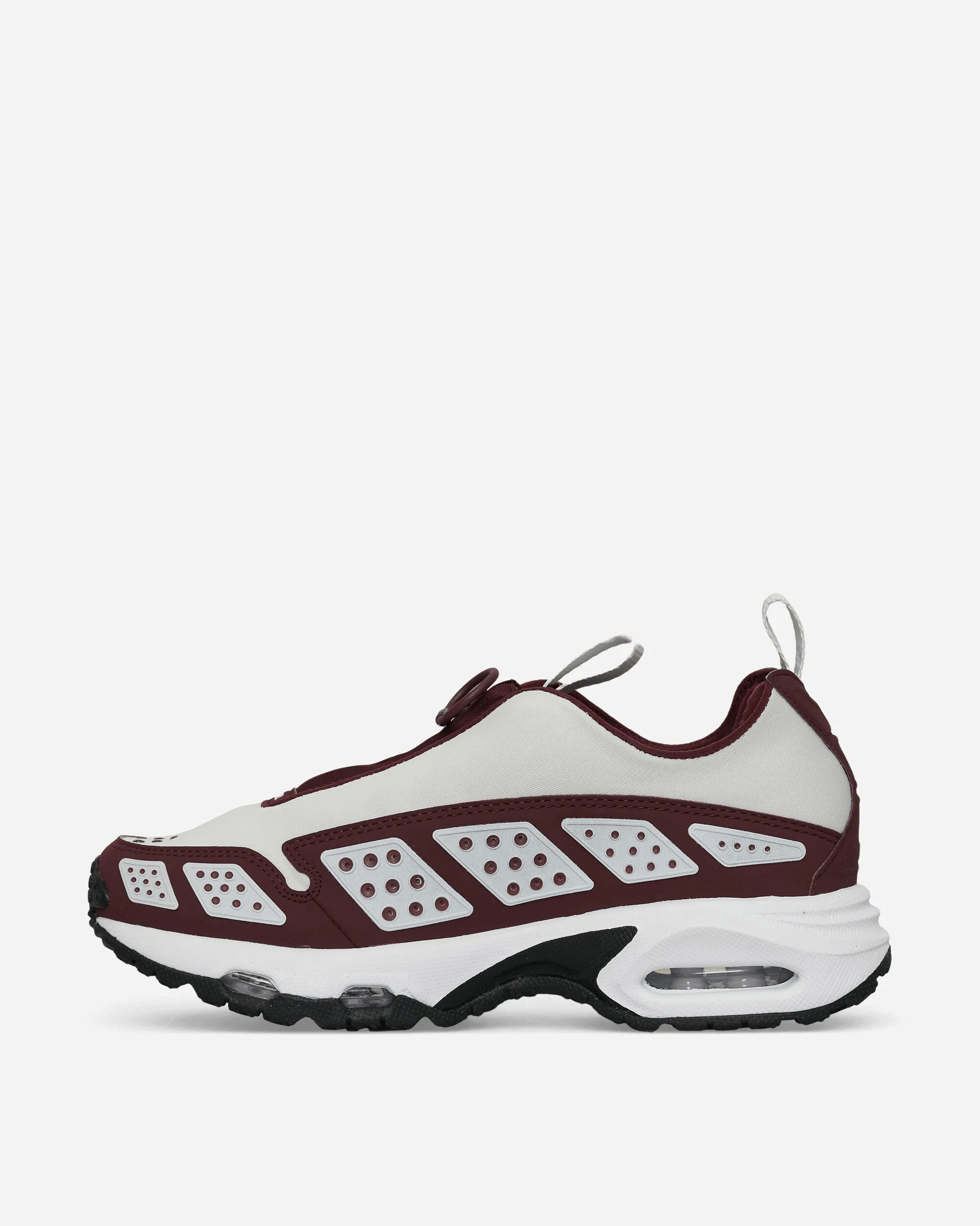 Anti Friction Lining Ergonomic Shape Women's Air Max SNDR Sneakers Photon Dust / Night Maroon