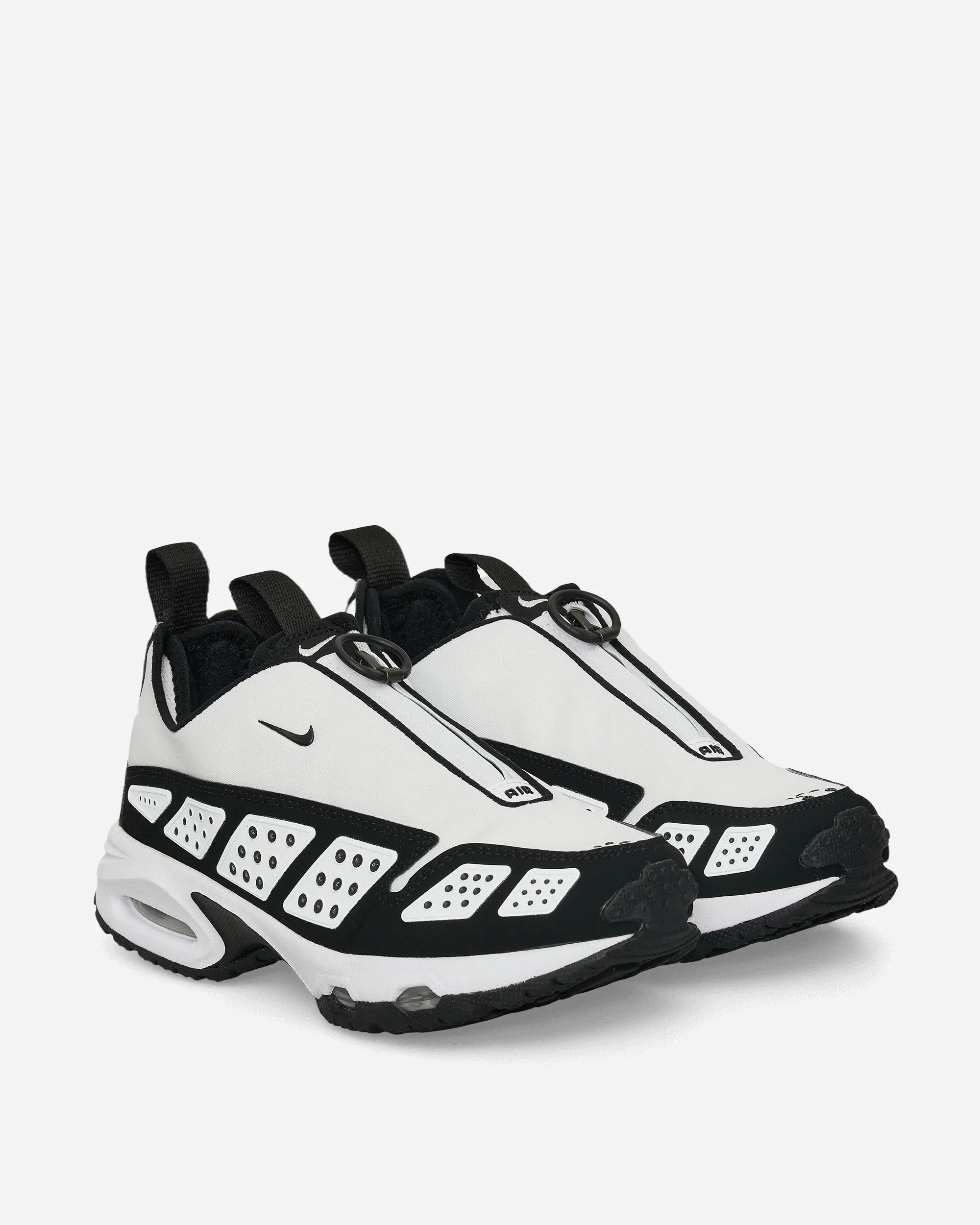 Fashion-forward flair Slim Build Women's Air Max SNDR Sneakers White / Black