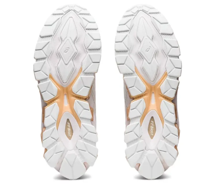 Comfortable Sole Soft Texture Women's Asics Gel-Quantum 360 7 (White/Champagne)