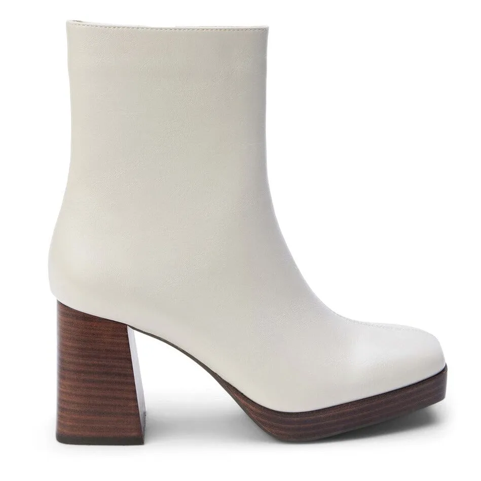 Good Grip Elegant Footwear Women's Duke *FINAL SALE