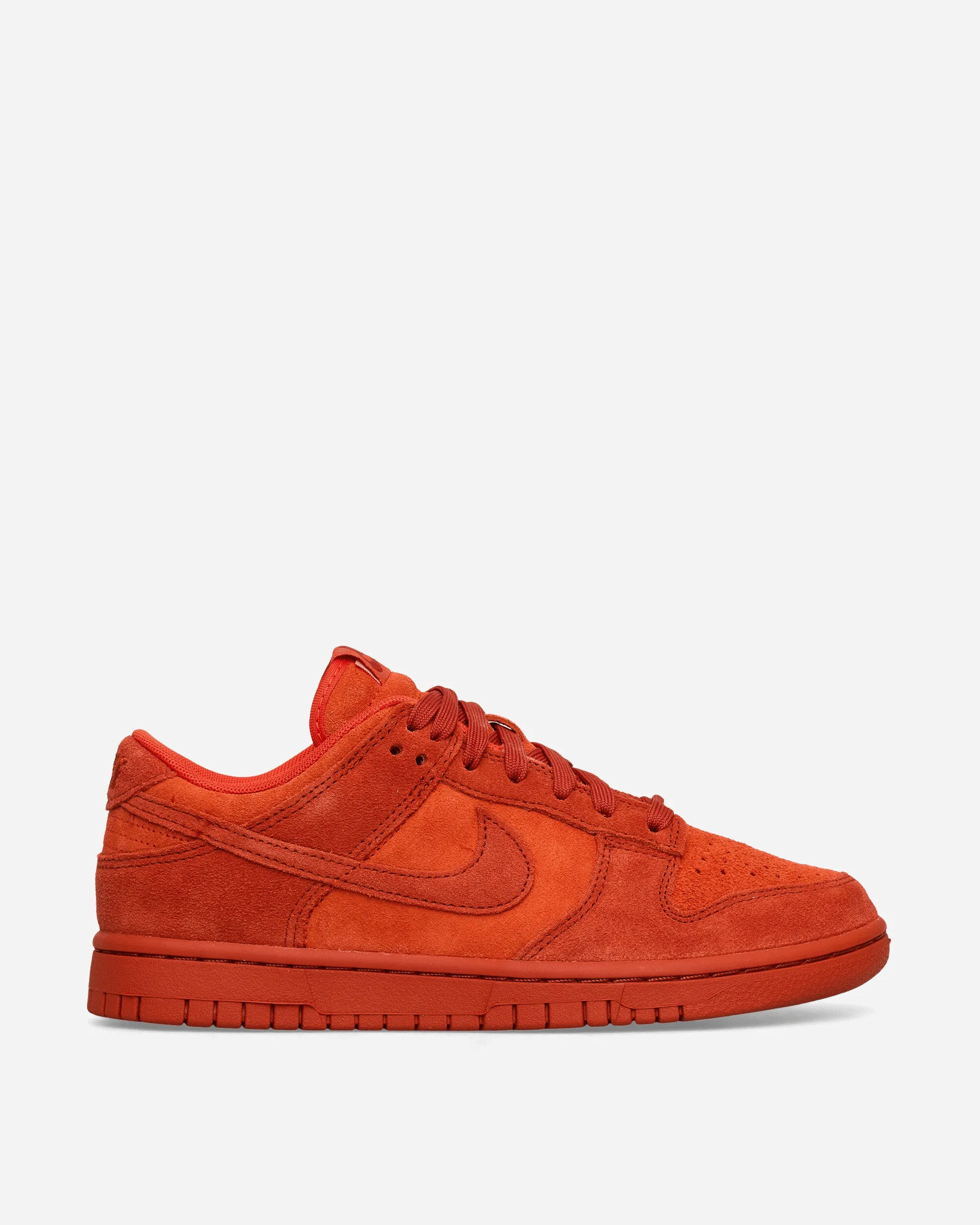 Sidewalk Ready Women's Dunk Low SE Sneakers Picante Red / Dragon Red