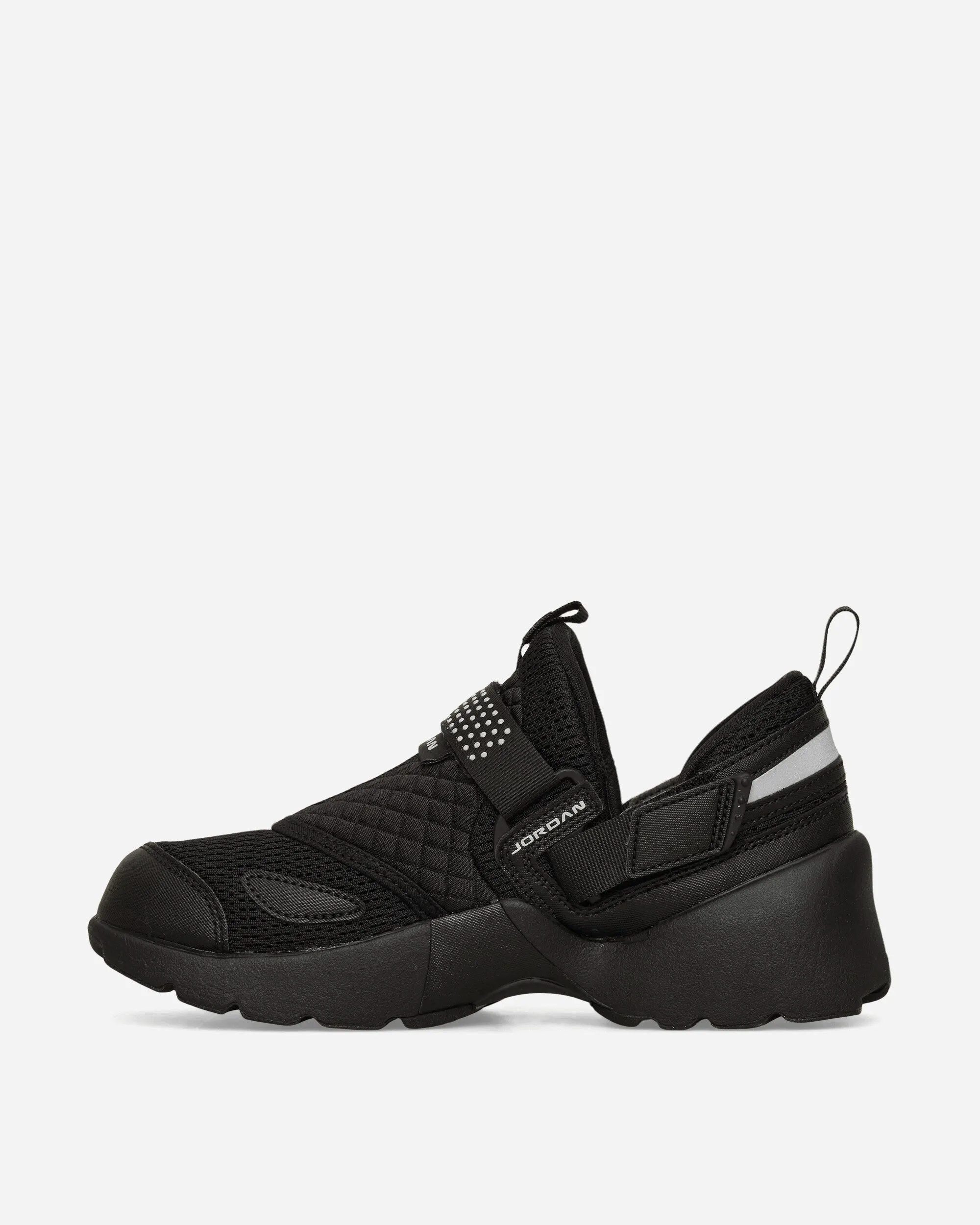 Dual Density Midsole Women's Jordan Trunner LX Sneakers Black
