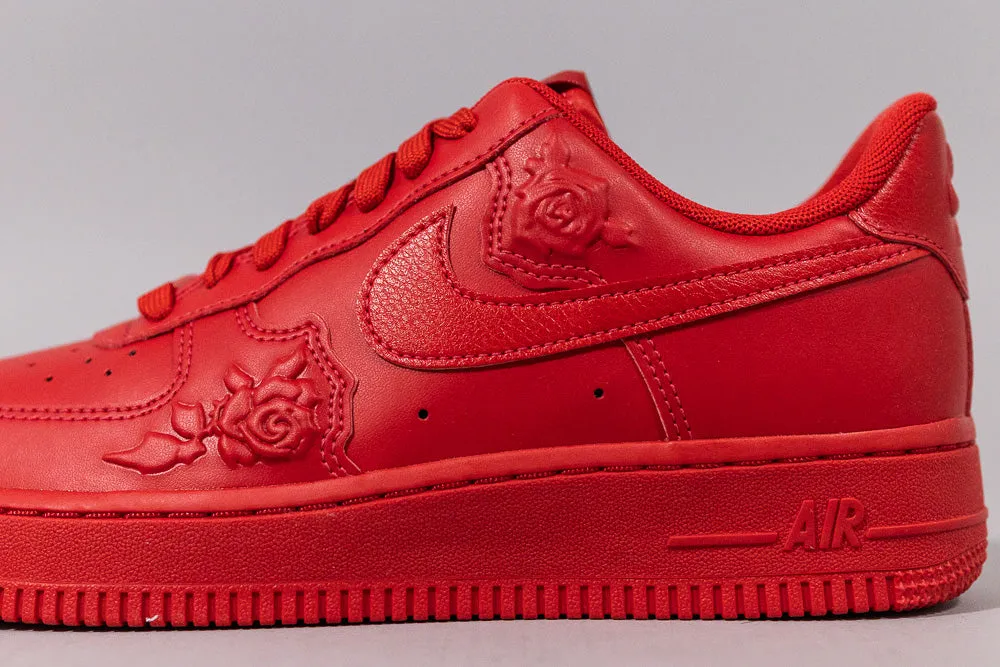 Luxe cushioning Women's Nike Air Force 1 '07 'Roses'