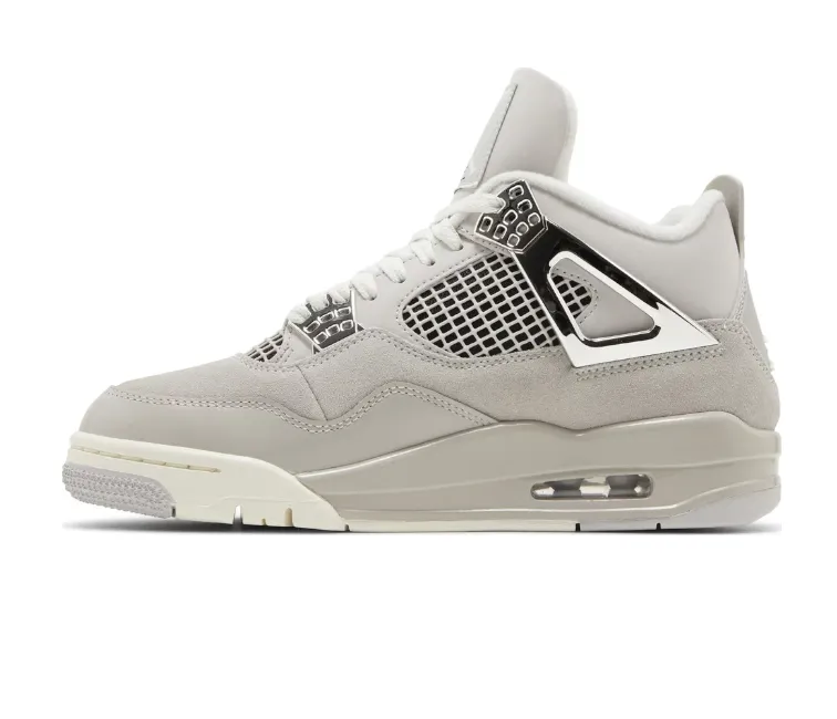 Sculpted Design Womens Nike Air Jordan 4 Retro (Frozen Moments)