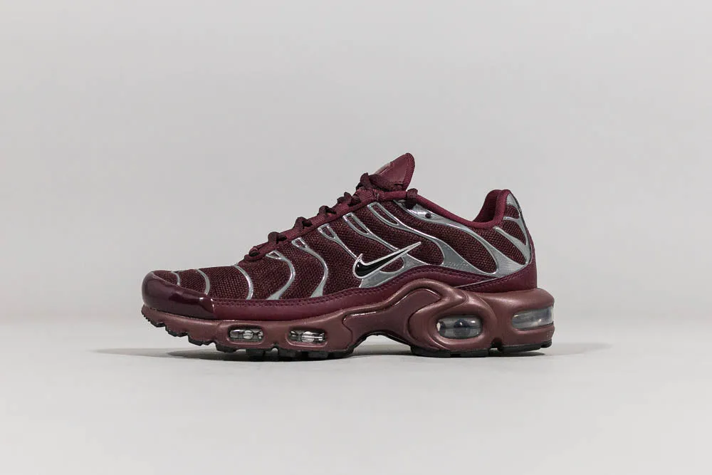 Women's Nike Air Max Plus SE 'Night Maroon' Breathable Padding