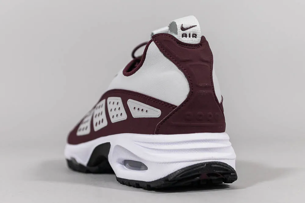 Women's Nike Air Max SNDR 'Night Maroon' bright colored shoes