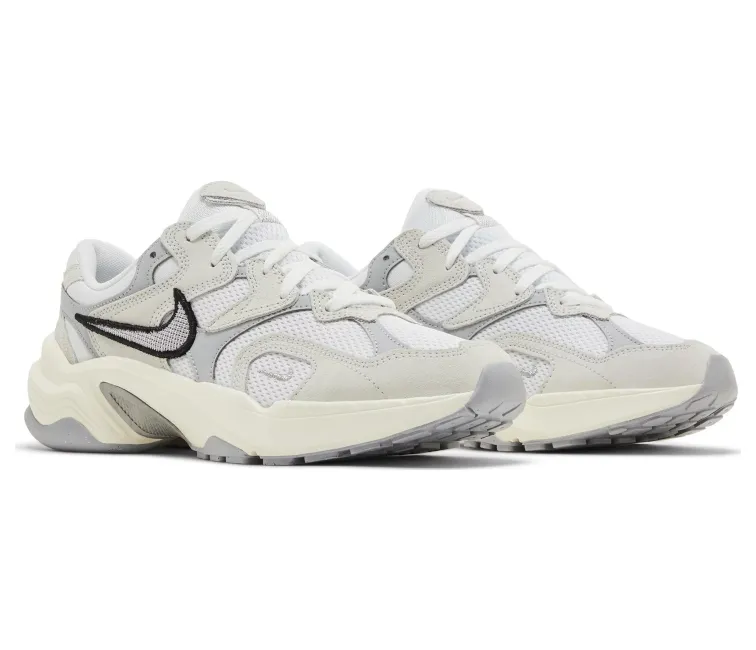 Anti Microbial Treatment Women??s Nike AL8 (White/Metallic Silver)