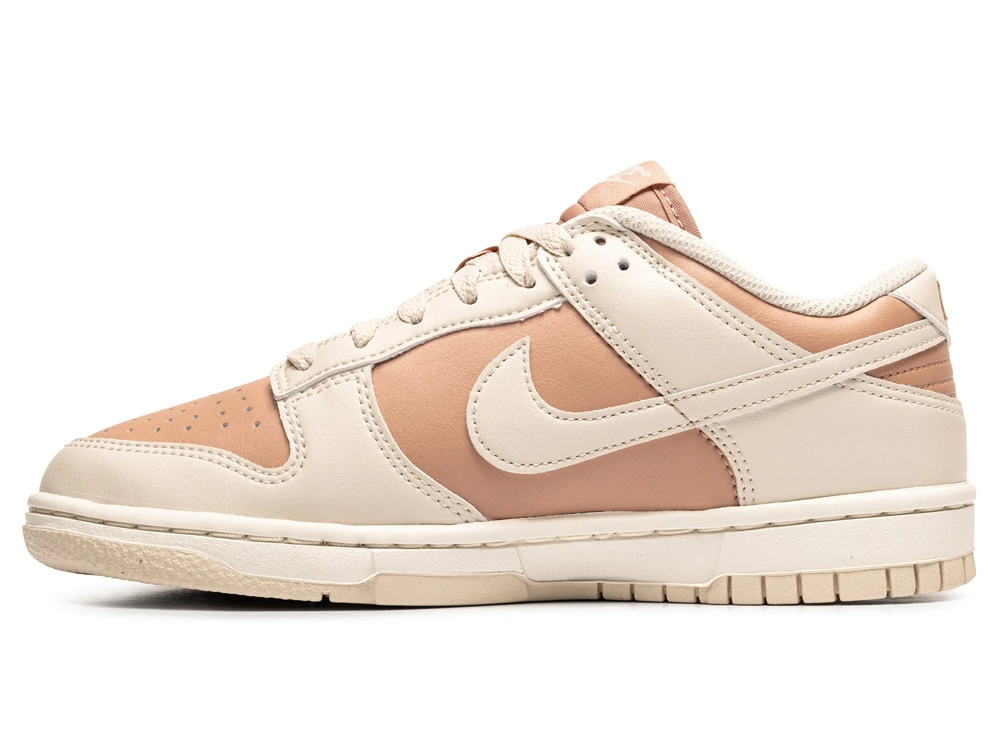 Women's Nike Dunk Low hunting