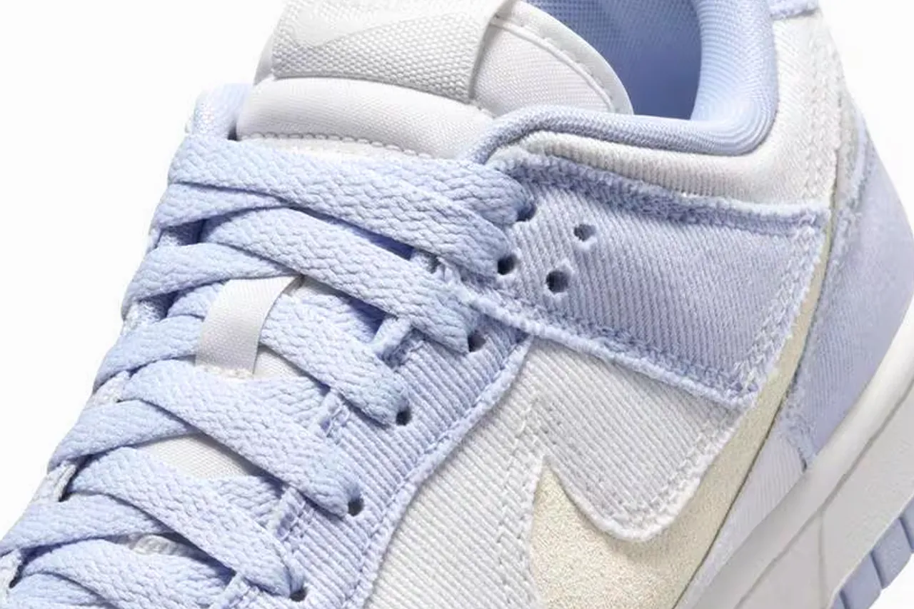 Women's Nike Dunk Low 'Ghost Denim' Heat Hike Unisex Appeal