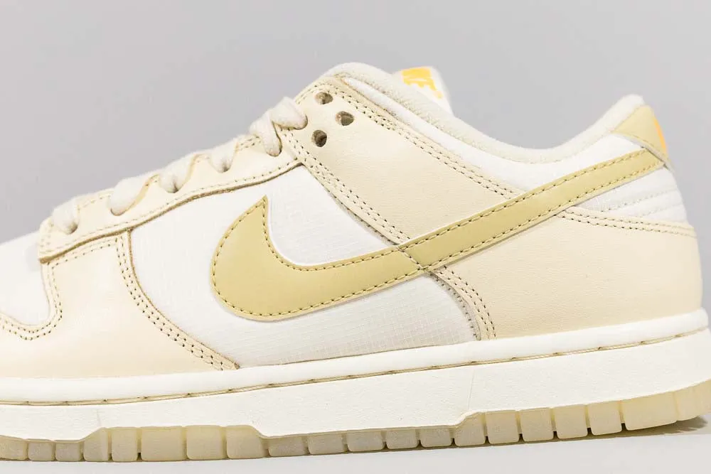 party look Women's Nike Dunk Low 'Muslin and Team Gold'