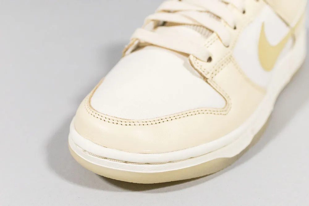 Women's Nike Dunk Low 'Muslin and Team Gold' Relaxed Feel
