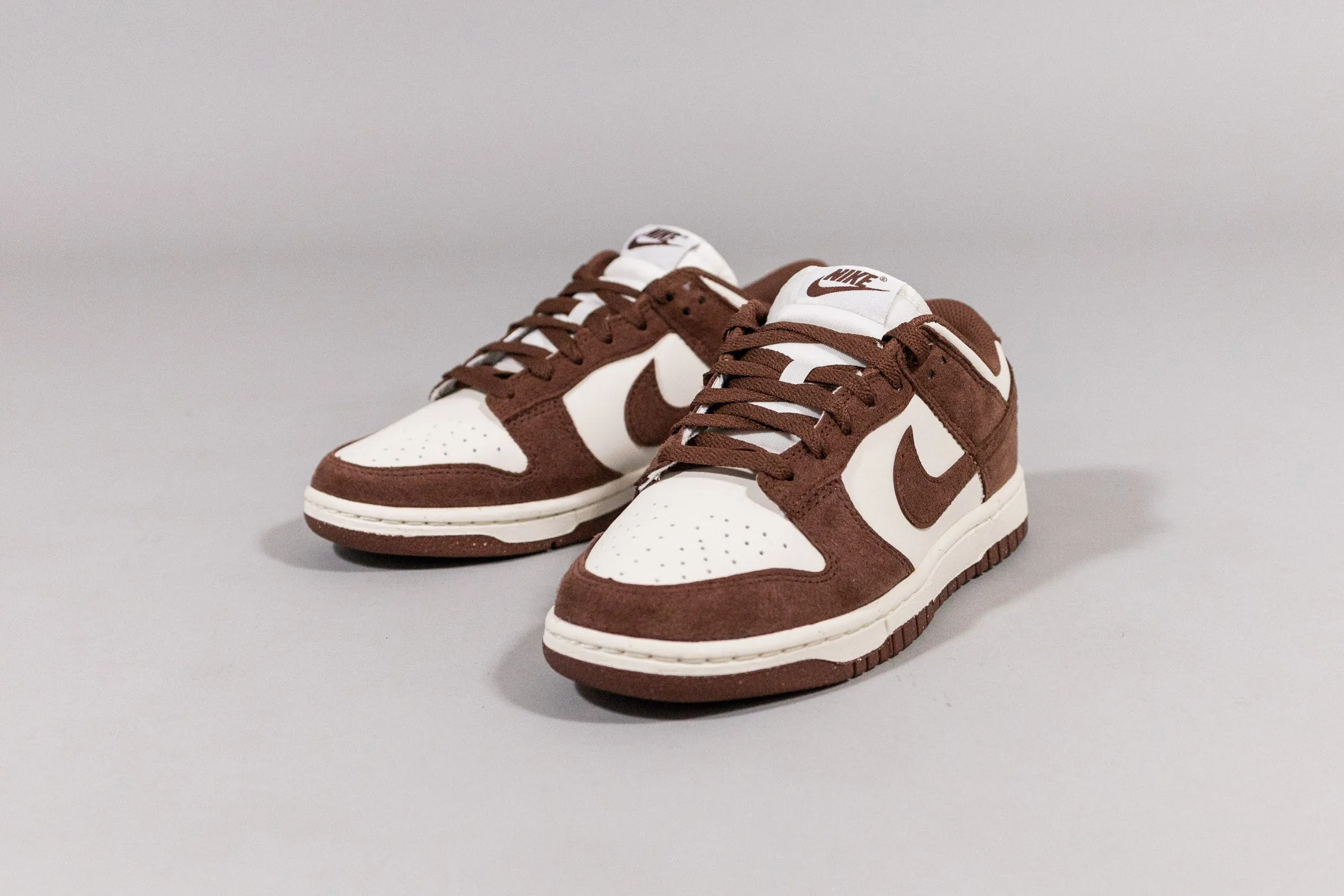 Women's Nike Dunk Low Next Nature 'Red Sepia' casual outing Zip Design