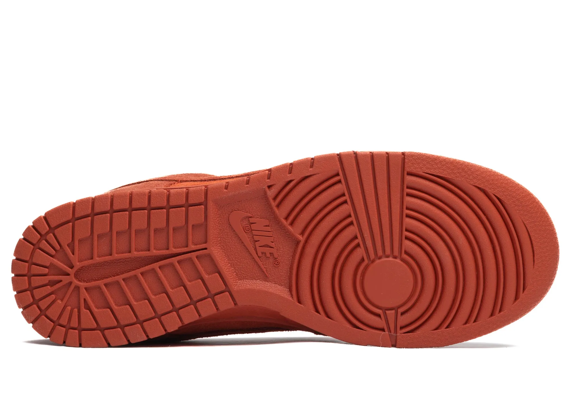 Women's Nike Dunk Low SE least classic