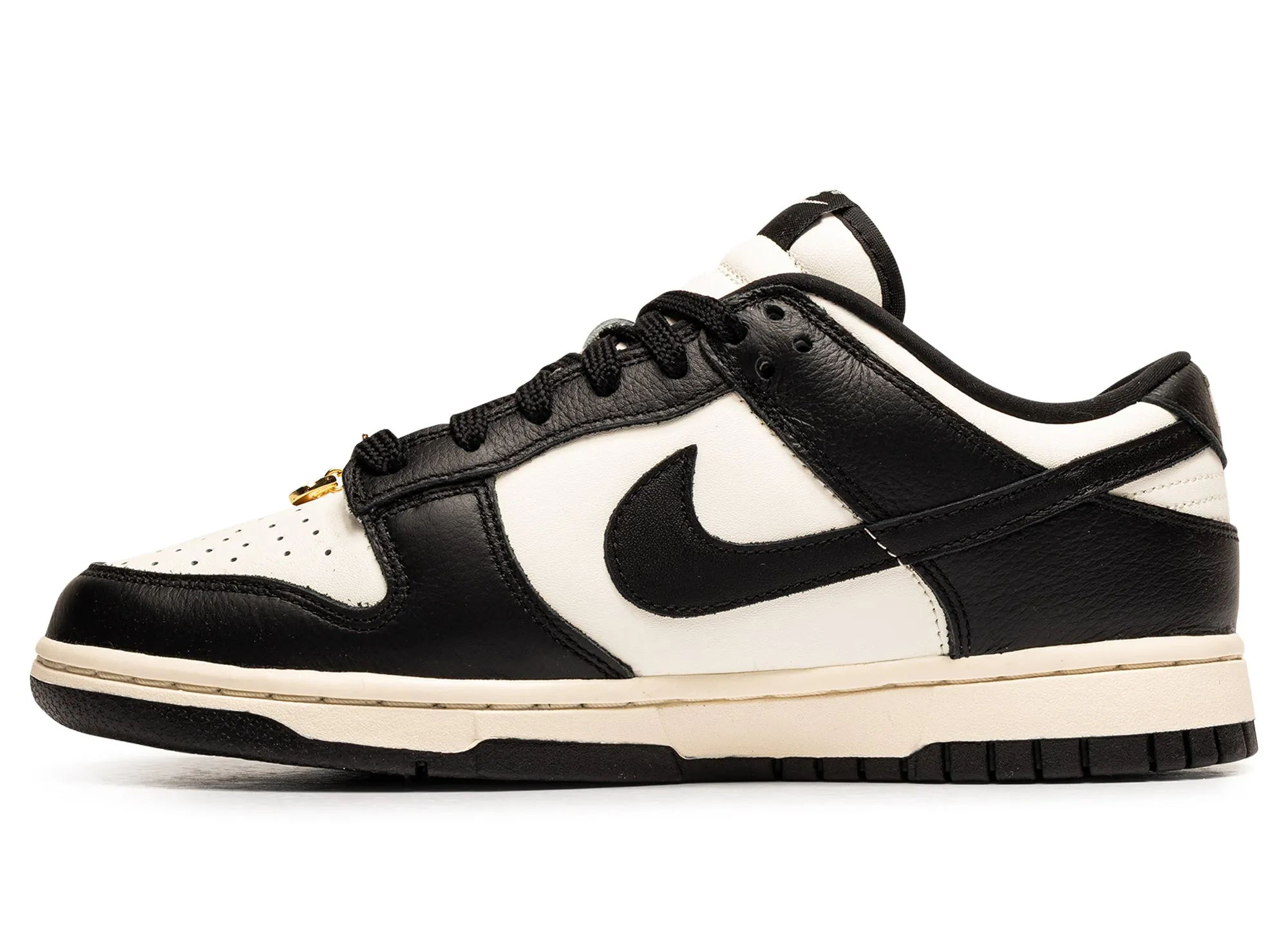perforated design shopper Women's Nike Dunk Low SE