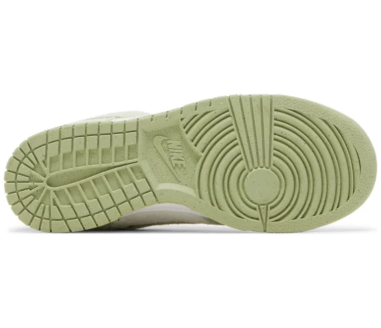 Active Lifestyle Stable Frame Women's Nike Dunk Low SE (Honeydew)