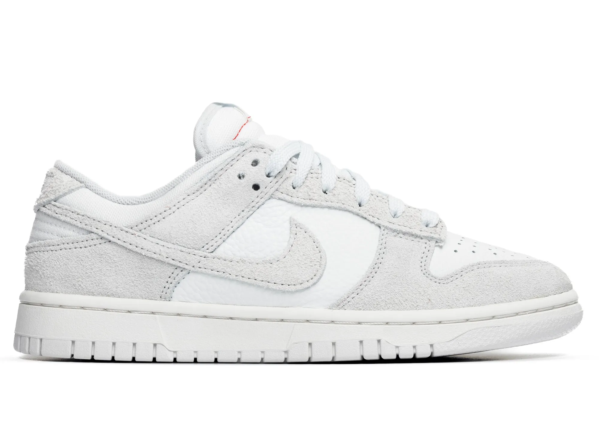 Flattering wear Women's Nike Dunk Low