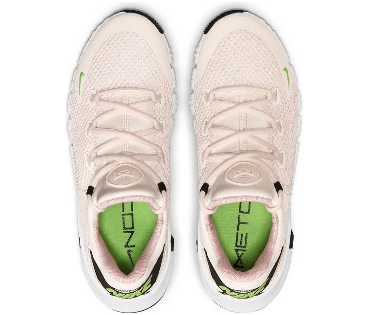 Stability Zone Weekend Walk Women's Nike Free Metcon 4 (Light Soft Pink/Green)