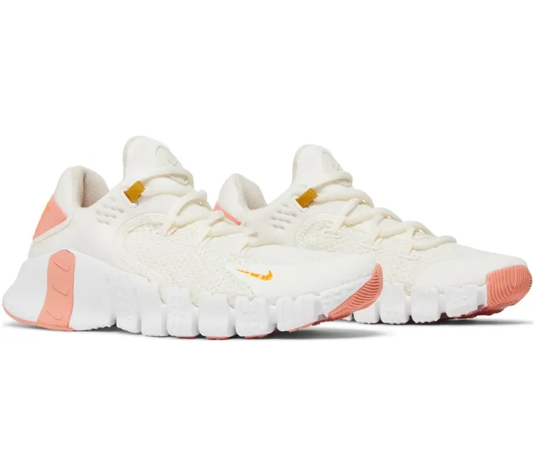 Women's Nike Free Metcon 4 (White/Peach) orthopedic insole Weekend Ready
