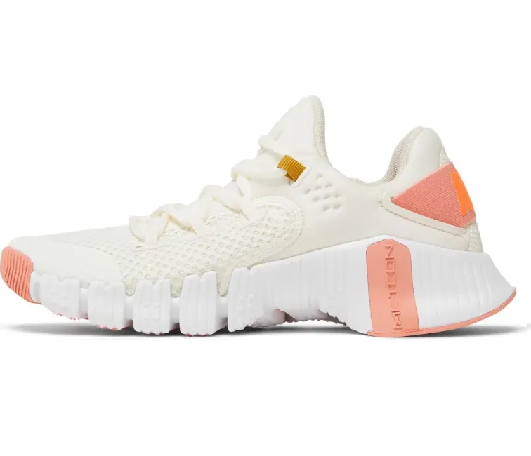 Quick Outfits Women's Nike Free Metcon 4 (White/Peach)