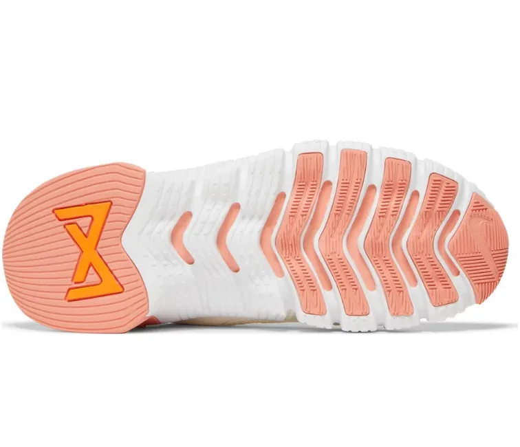 Thermal Molded Midsole Women's Nike Free Metcon 4 (White/Peach)