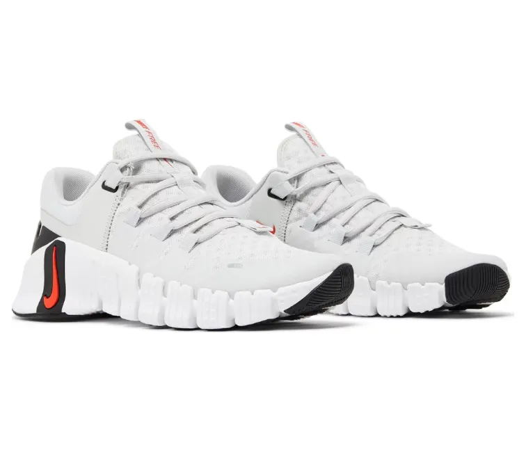 Women's Nike Free Metcon 5 (Photon Dust) Relax Mode