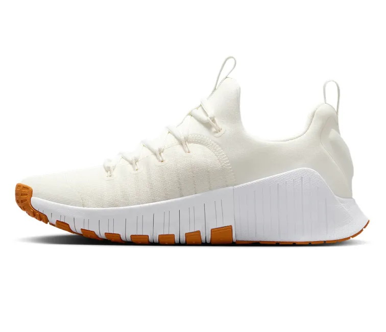 Trail Performance Molded Heel Women's Nike Free Metcon 6 (Light Tan)