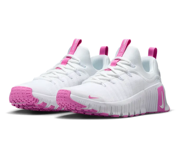 cushioning technology Women??s Nike Metcon 6 (White/Playful Pink)
