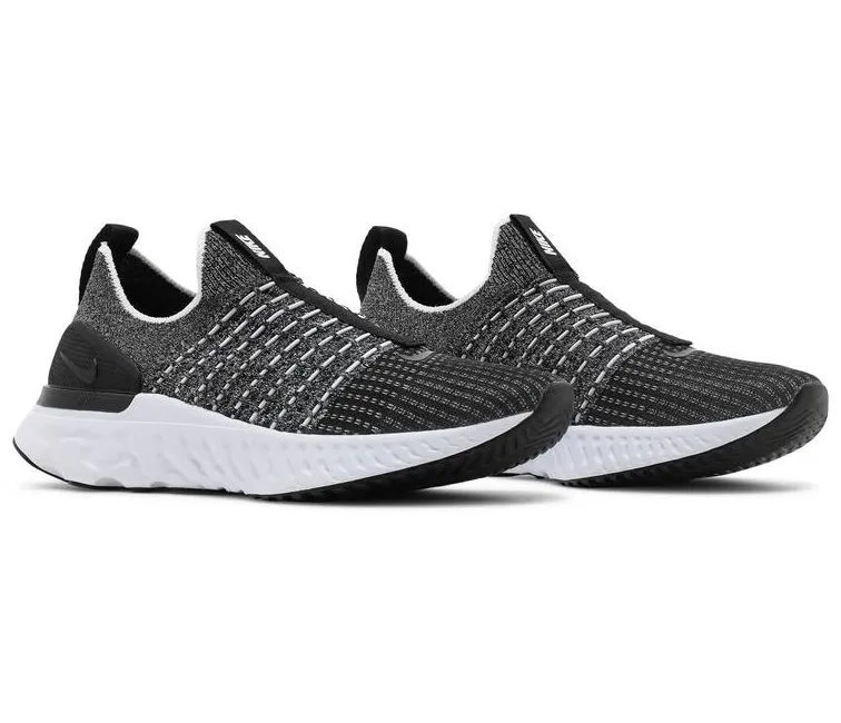 Versatile Everyday Design Women's Nike React Phantom FK2 (Carbon/White)