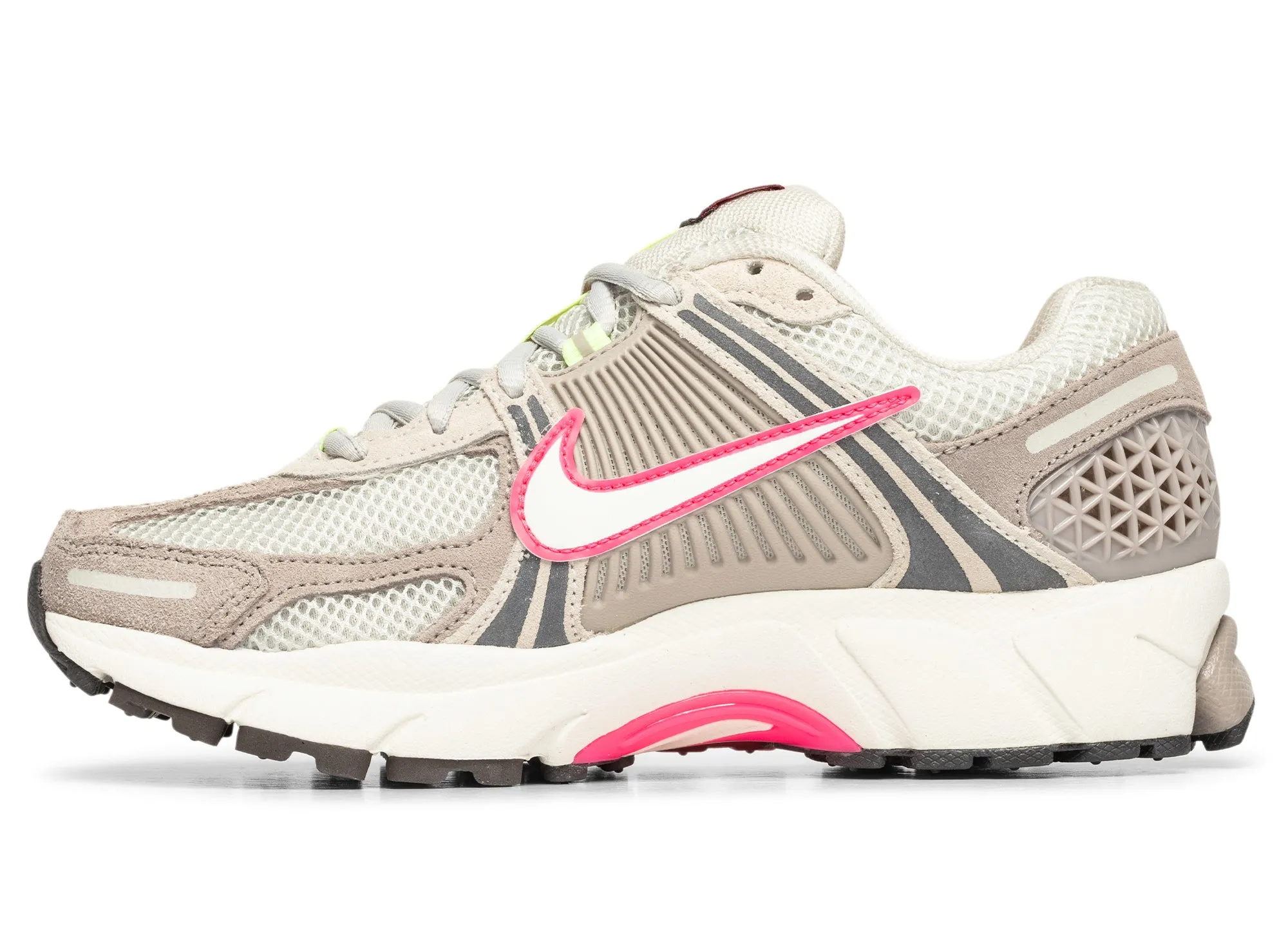 extraordinary Dancing Women's Nike Zoom Vomero 5