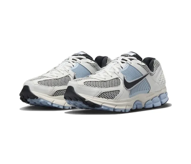 Slip Zone Indoor style Women's Nike Zoom Vomero 5  (Light Armory Blue)