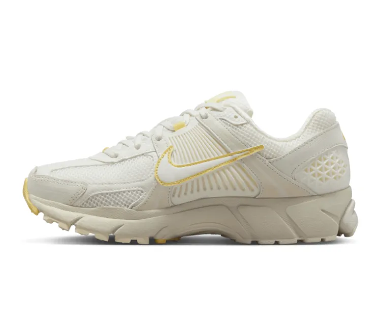 Womens Nike Zoom Vomero 5 (Sail/Pale Ivory) Supportive Fit
