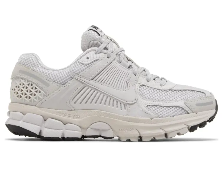 Everyday Sport Women's Nike Zoom Vomero (White/Vast Grey)